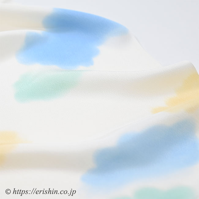 帯揚げ(ふわふわとした雲/白錬色地) 和小物さくら