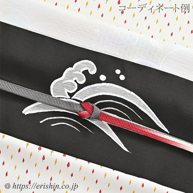 「刺繍九寸織名古屋帯（波に跳ねる兎/墨黒色）」のコーディネート例