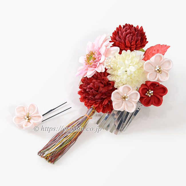 お値下げしました　振袖　つまみ細工　髪飾り　定価14,080円　大きなお花で豪華