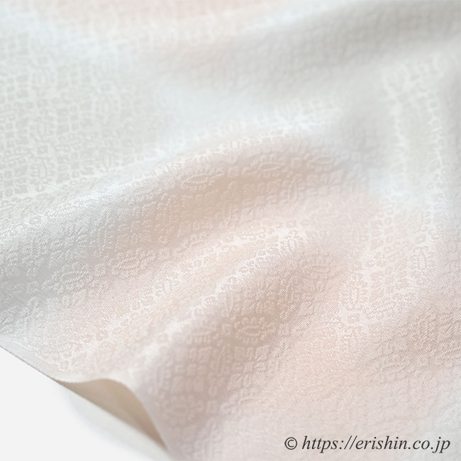 渡敬　帯揚げ（菱花小波ぼかし・小葵七宝文市松暈かし/乙女色×極淡白茶）