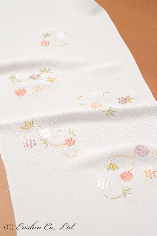帯揚げ(天神唐草・刺繍/白地・縮緬)