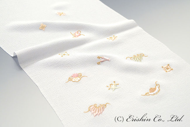 帯揚げ(宝尽くし・刺繍/白地・縮緬)